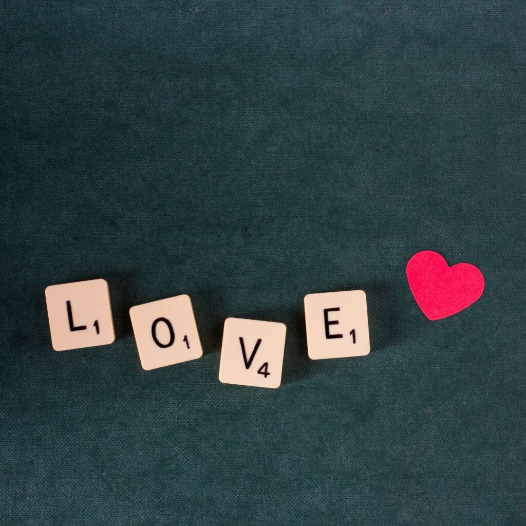 המילה LOVE